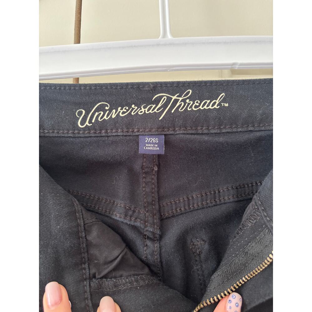Universal Thread Curvy Skinny Black Jeans 2/26S - Picture 3 of 10